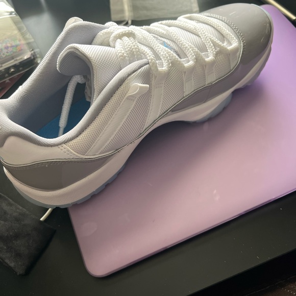 Nike Air Jordan 11 retro low cement mens sz10 - Picture 2 of 5